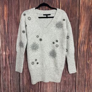 WHITE HOUSE BLACK MARKET Gray Embellished Beaded Star Print Sweater Size XS